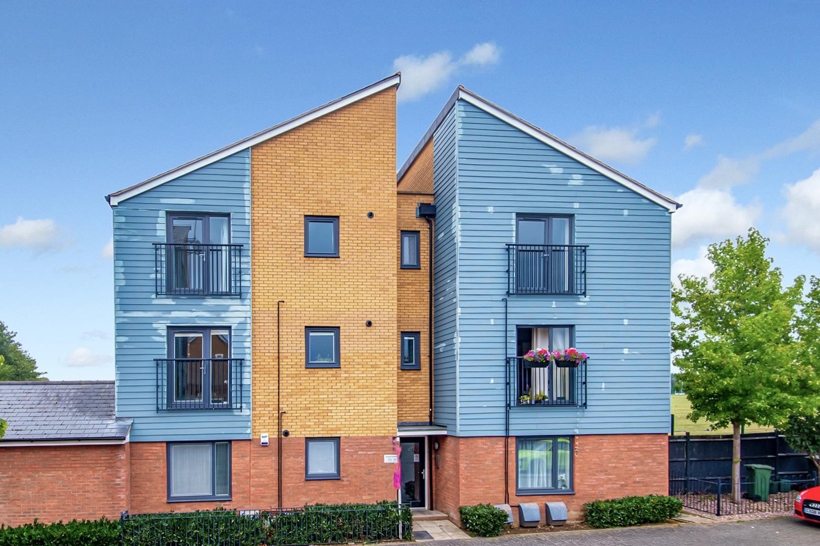 2 bed property in Wodell Drive, Milton Keynes